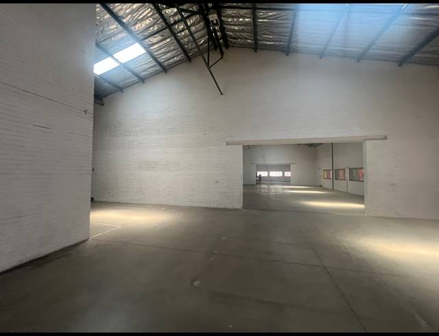 909M² WAREHOUSE TO LET IN KYA SANDS